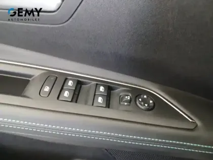 Photo 15 Peugeot 3008  Hybrid 225 e-EAT8
