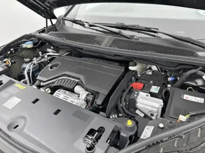 Photo 14 Peugeot 3008  Hybrid 145 e-DCS6