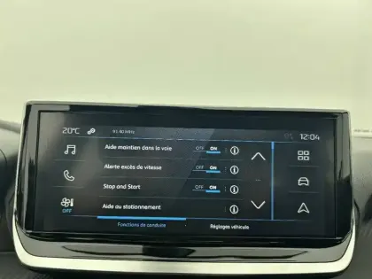 Photo 46 Peugeot 2008  PureTech 100 S&S BVM6