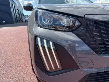 Photo 13 Peugeot 2008  PureTech 100 S&S BVM6