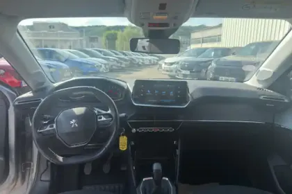 Photo 15 Peugeot 208  PureTech 75 S&S BVM5