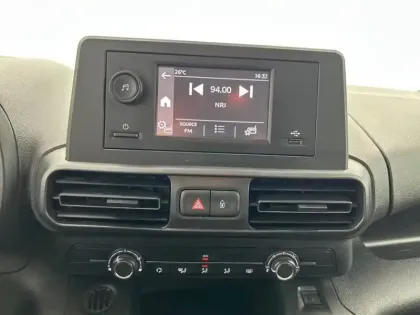 Photo 40 Citroën Berlingo e- Taille M 136 ch 100 kWh Automatique