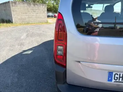 Photo 16 Citroën Berlingo e- Taille M 136 ch 100 kWh Automatique