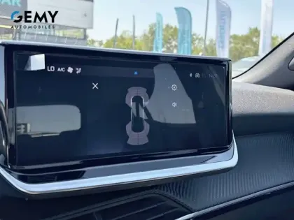 Photo 15 Peugeot 2008  Electrique 54 kWh 156 ch
