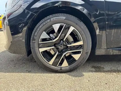 Photo 12 Peugeot 208  Hybrid 110 ch e-DCS6