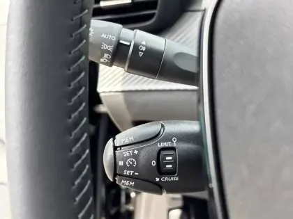 Photo 19 Peugeot 208  Hybrid 110 ch e-DCS6