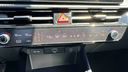 Photo 18 Kia Niro  1.6 GDi 129 ch HEV DCT6