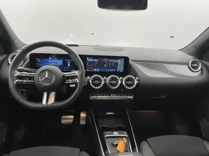 Photo 29 Mercedes GLA  200 d 8G-DCT