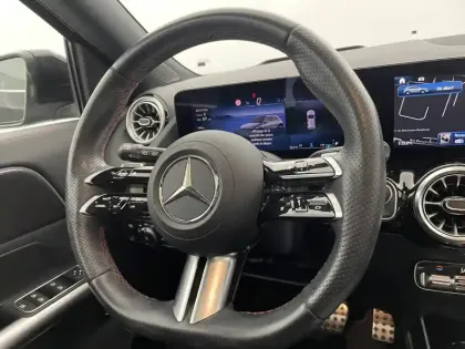 Photo 24 Mercedes GLA  200 d 8G-DCT