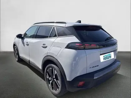 Photo 6 Peugeot 2008  Electrique 54 kWh 156 ch