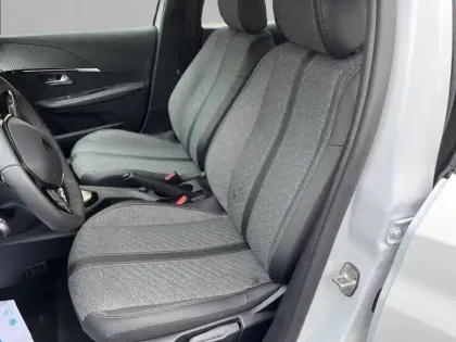 Photo 10 Peugeot 208  Hybrid 100 e-DCS6