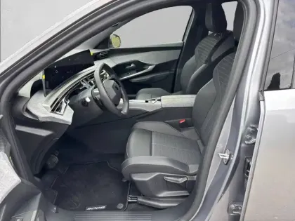 Photo 10 Peugeot 5008  Hybrid 136 e-DCS6