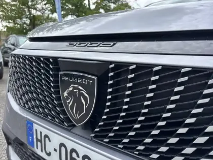 Photo 14 Peugeot 5008  Hybrid 136 e-DCS6