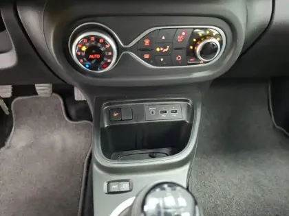 Photo 33 Renault Twingo  III SCe 65