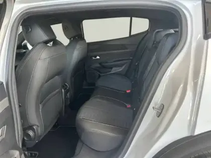 Photo 11 Peugeot 408  Hybrid 145 e-DCS6