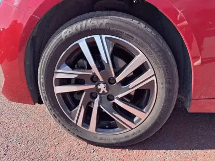 Photo 40 Peugeot 208  PureTech 100 S&S BVM6