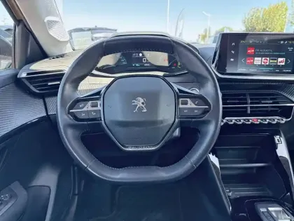 Photo 8 Peugeot 208  Electrique 50 kWh 136ch