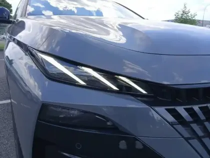 Photo 15 Peugeot 308  BlueHDi 130ch S&S EAT8