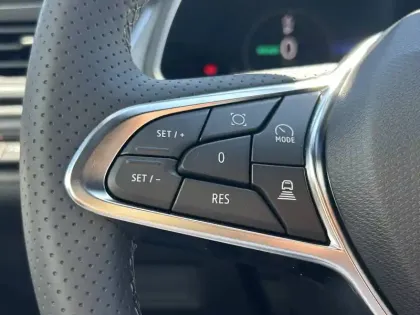 Photo 14 Renault Captur  E-Tech full hybrid 160 ch