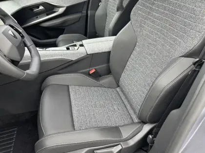 Photo 10 Peugeot 3008  Hybrid 145 e-DCS6