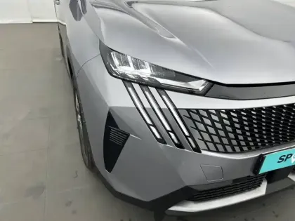 Photo 15 Peugeot 3008  Hybrid 145 e-DCS6