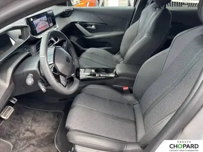 Photo 18 Peugeot 208  Hybrid 145 ch e-DCS6
