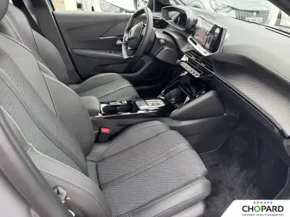 Photo 12 Peugeot 208  Hybrid 145 ch e-DCS6