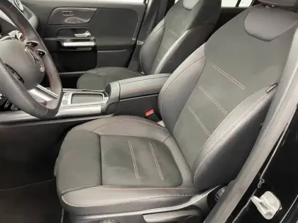 Photo 45 Mercedes GLA  200 d 8G-DCT