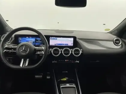 Photo 58 Mercedes GLA  200 d 8G-DCT