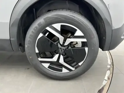 Photo 42 Peugeot 2008  PureTech 130 S&S EAT8
