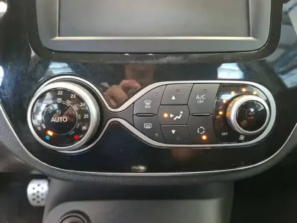 Photo 26 Renault Captur  TCe 150 FAP