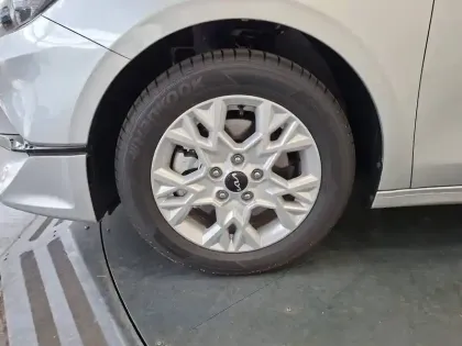 Photo 8 Kia Ceed  SW 1.5 T-GDi 140 ch DCT7