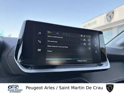 Photo 21 Peugeot 208  Electrique 50 kWh 136ch