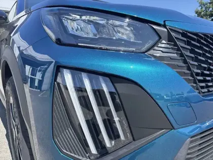 Photo 15 Peugeot 2008  Hybrid 110 e-DCS6