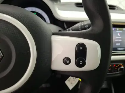 Photo 30 Renault Twingo  III E-Tech