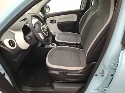 Photo 25 Renault Twingo  III E-Tech