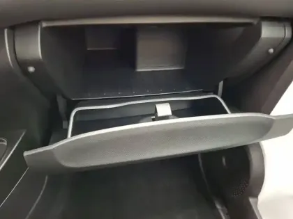 Photo 37 Renault Twingo  III E-Tech