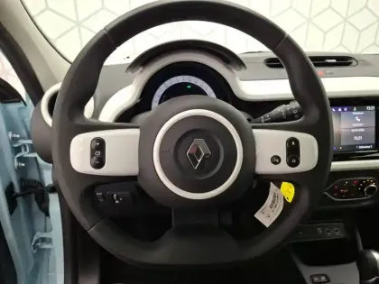 Photo 31 Renault Twingo  III E-Tech