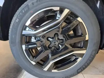 Photo 8 Peugeot 5008  Electrique 210 ch 73 kWh