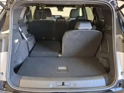 Photo 11 Peugeot 5008  Electrique 210 ch 73 kWh