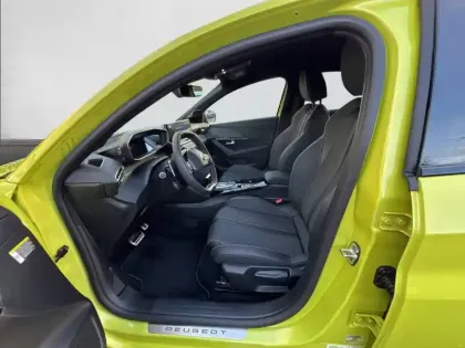 Photo 10 Peugeot 208  Hybrid 136 e-DCS6