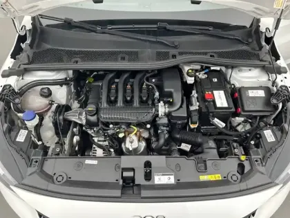Photo 27 Peugeot 208  PureTech 75 S&S BVM5