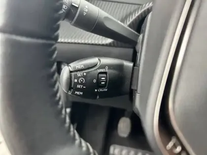 Photo 18 Peugeot 208  PureTech 75 S&S BVM5