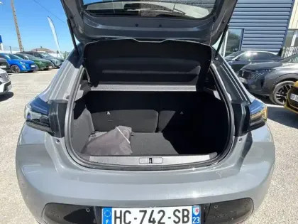 Photo 5 Peugeot 208  Electrique 51 kWh 156ch