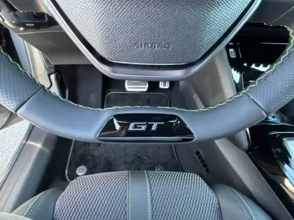 Photo 21 Peugeot 208  Electrique 51 kWh 156ch