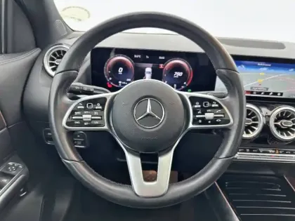 Photo 32 Mercedes GLA  200 7G-DCT
