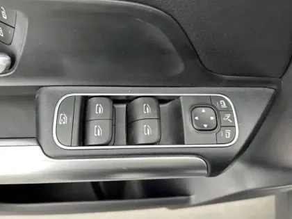 Photo 42 Mercedes GLA  200 7G-DCT