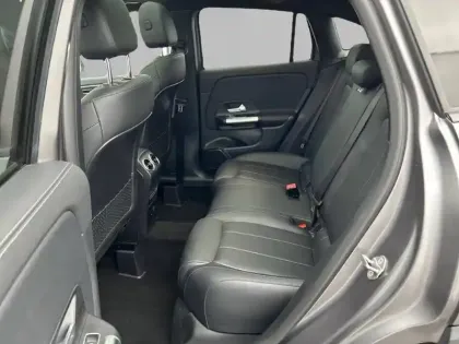 Photo 35 Mercedes GLA  200 7G-DCT