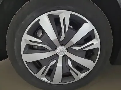 Photo 15 Peugeot 208  Electrique 50 kWh 136ch