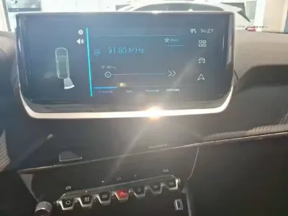 Photo 34 Peugeot 2008  Hybrid 110 e-DCS6